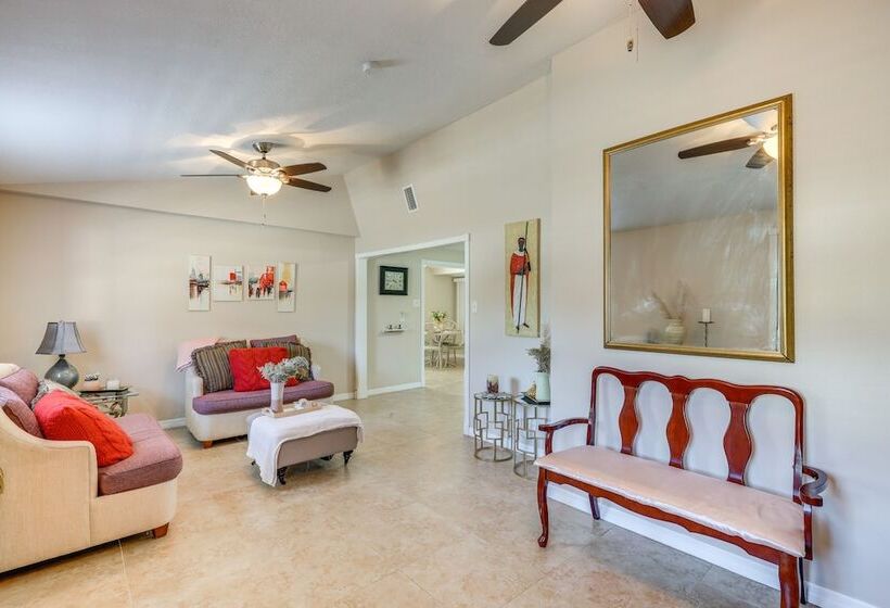 Cozy Jacksonville Home ~ 12 Mi To Downtown!