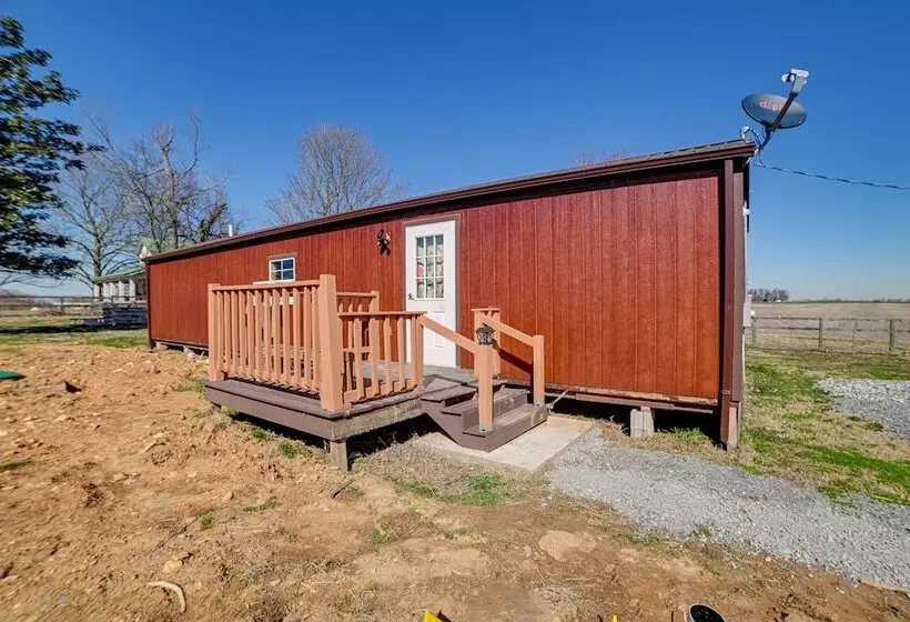 Peaceful Kentucky Countryside Cabin W/ Porch