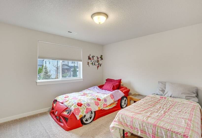 Modern Eugene Home: 2 Mi To University Of Oregon!