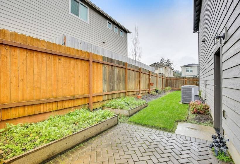 Modern Eugene Home: 2 Mi To University Of Oregon!