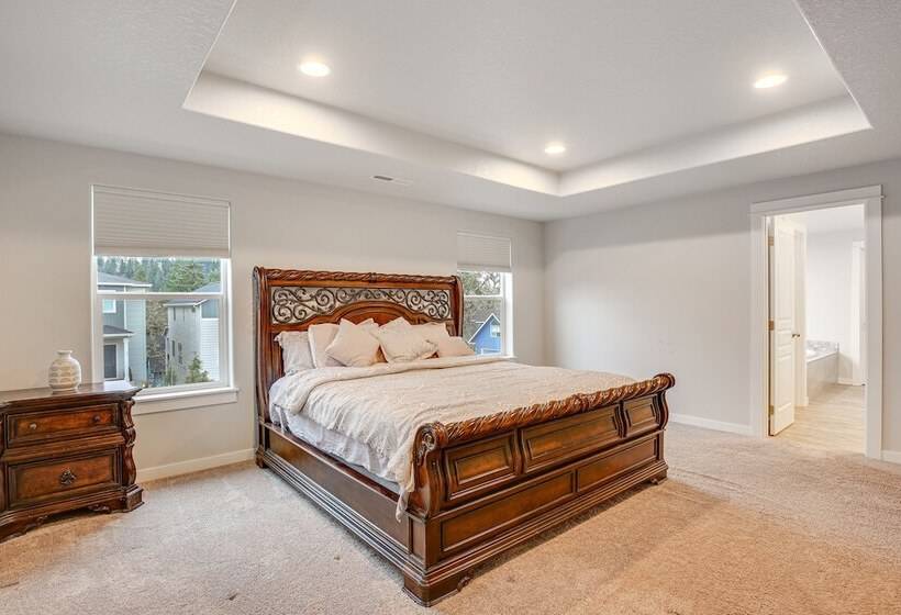 Modern Eugene Home: 2 Mi To University Of Oregon!