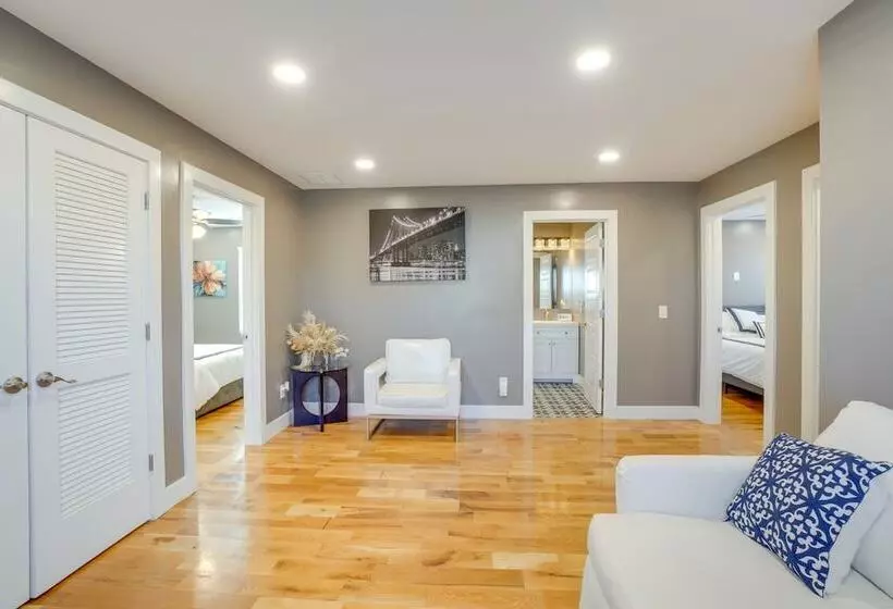 New Albany Home W/ Smart Tvs Near Ohio River!