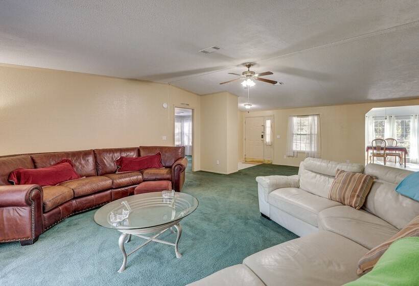 Peaceful Mcalpin Home On 5 Acres W/ Private Deck!