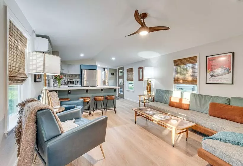 Near Majek Vineyard: Private Schulenburg Cabin