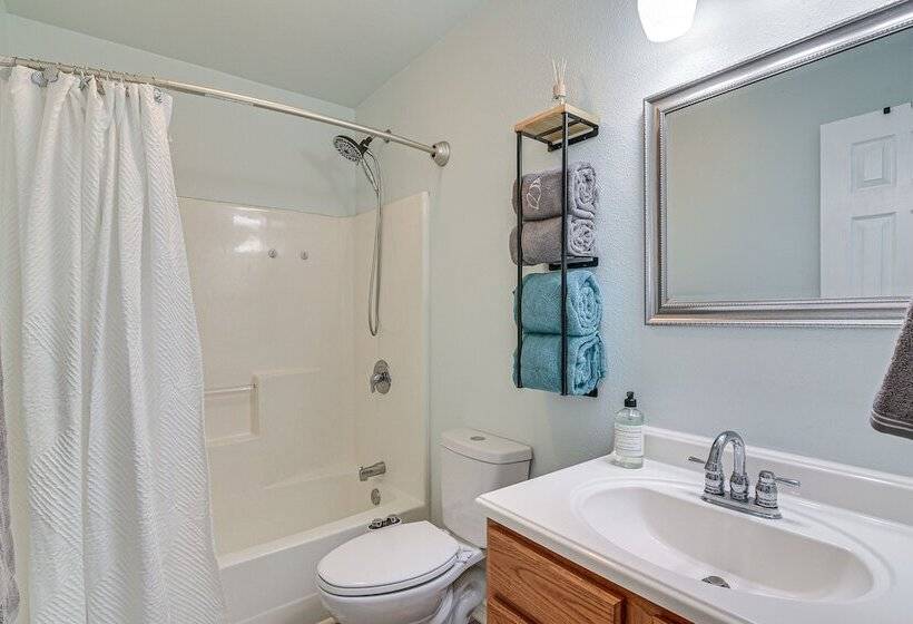 Surfside Beach Retreat W/ Balcony   Walk To Beach!