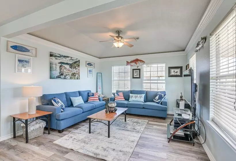 Surfside Beach Retreat W/ Balcony   Walk To Beach!