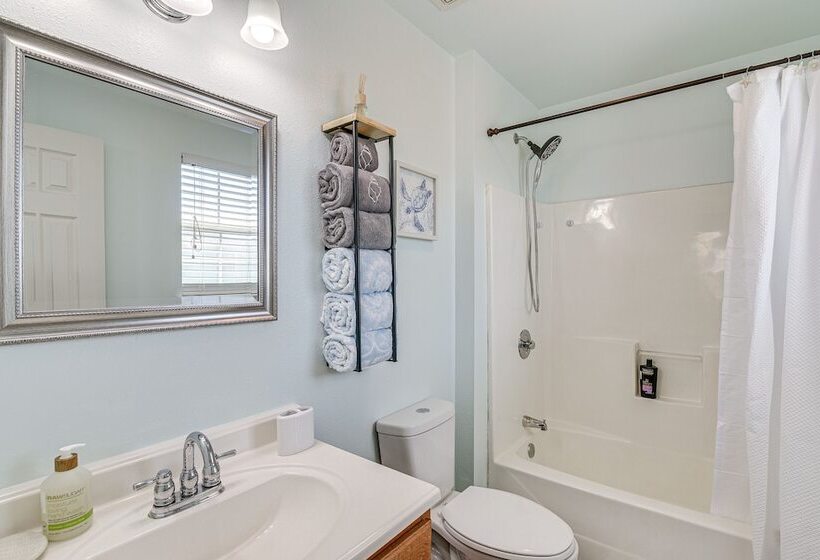 Surfside Beach Retreat W/ Balcony   Walk To Beach!