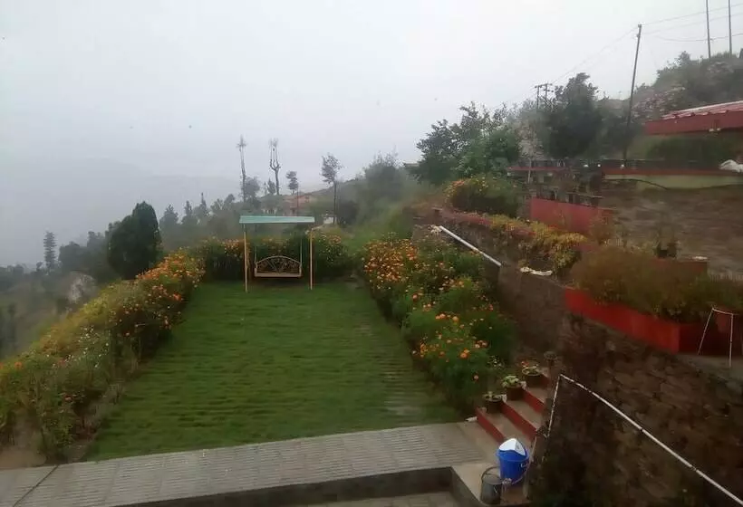 Retkeilymaja Panchachuli House