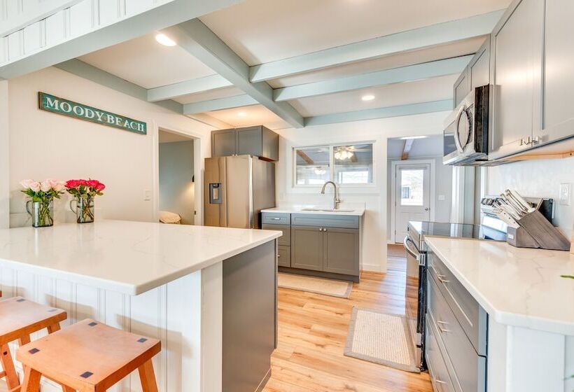 Beautiful Wells Cottage: Steps To Moody Beach!