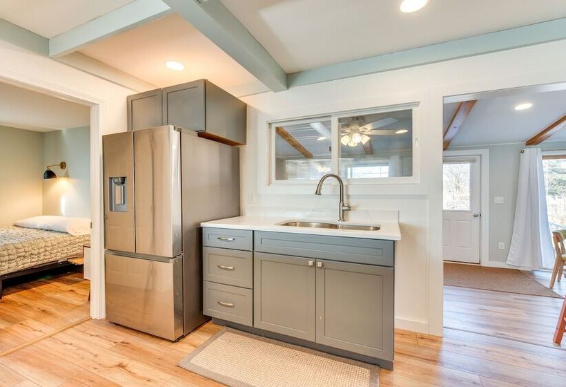 Beautiful Wells Cottage: Steps To Moody Beach!