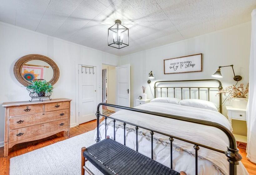 Charming Virginia Retreat W/ Covered Porch & Yard!