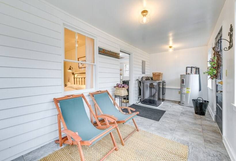 Charming Virginia Retreat W/ Covered Porch & Yard!