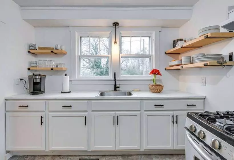 Charming Virginia Retreat W/ Covered Porch & Yard!