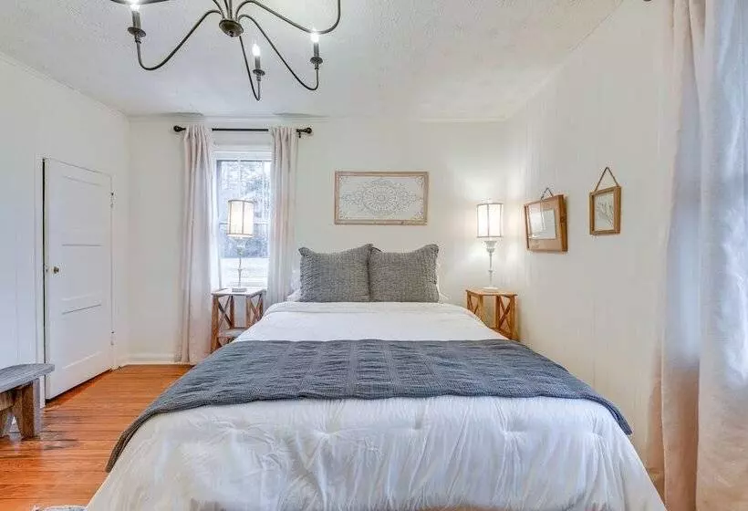 Charming Virginia Retreat W/ Covered Porch & Yard!