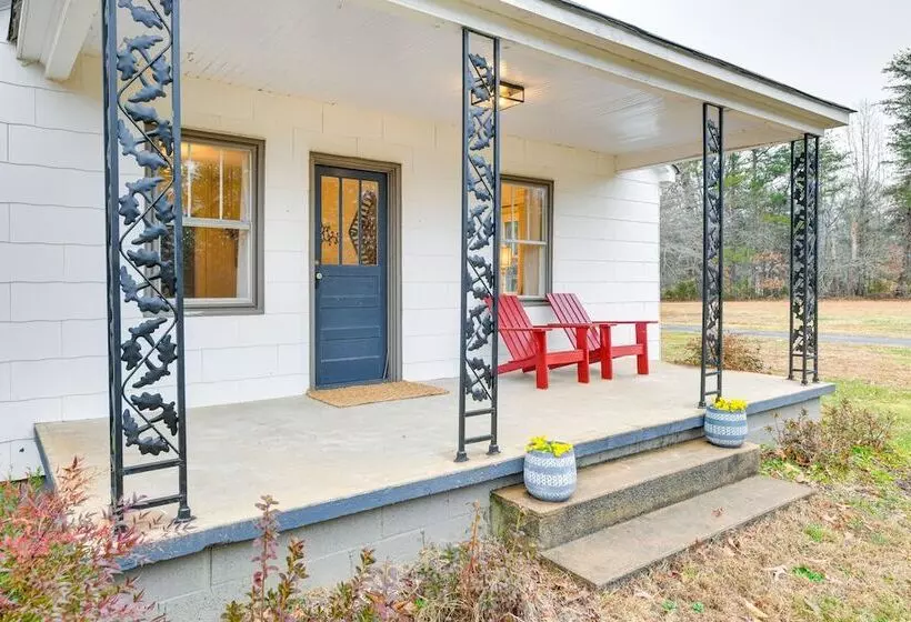 Charming Virginia Retreat W/ Covered Porch & Yard!