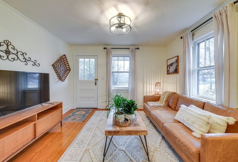 Charming Virginia Retreat W/ Covered Porch & Yard!