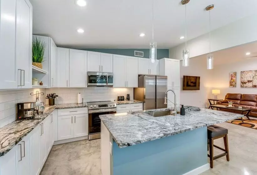 Daytona Beach Vacation Home ~ 4 Mi To Main St Pier