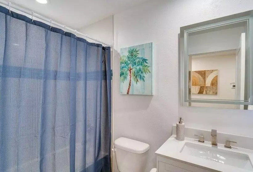 Daytona Beach Vacation Home ~ 4 Mi To Main St Pier