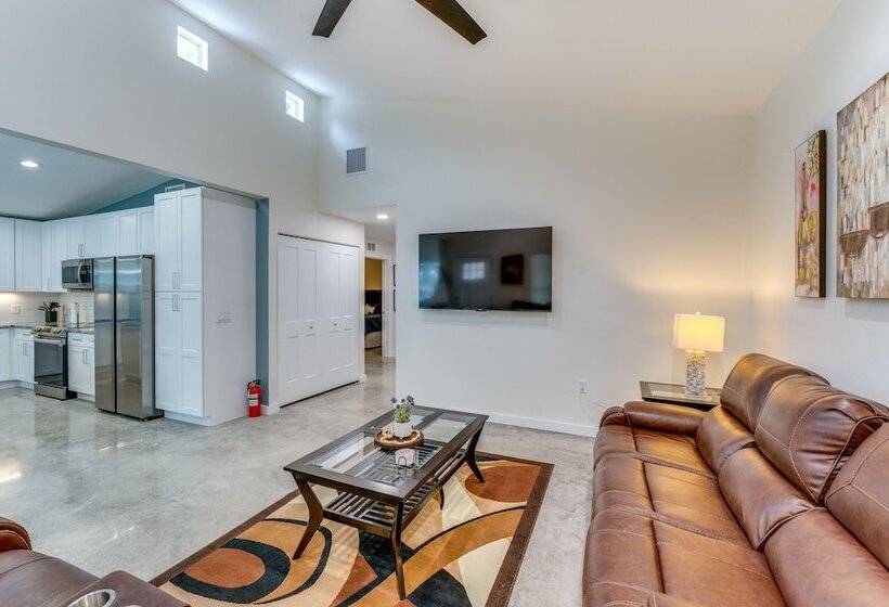 Daytona Beach Vacation Home ~ 4 Mi To Main St Pier