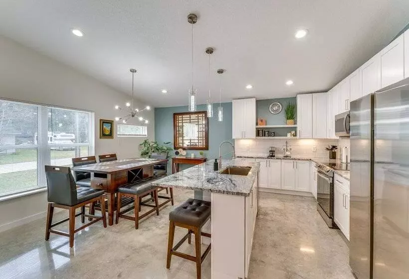 Daytona Beach Vacation Home ~ 4 Mi To Main St Pier