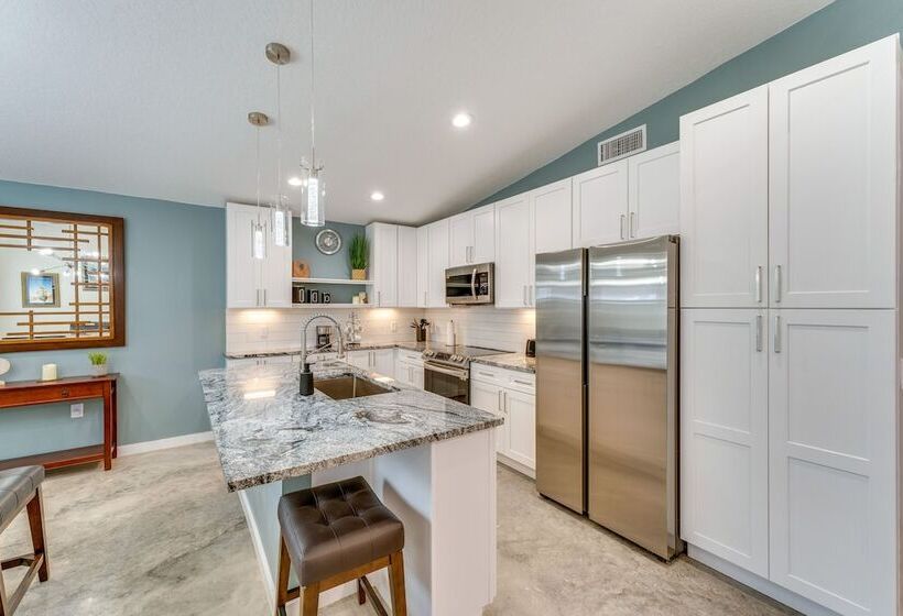 Daytona Beach Vacation Home ~ 4 Mi To Main St Pier