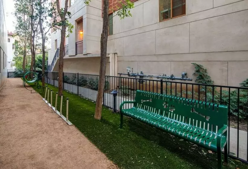 Stayspro   Glamorous Beverlywood Residence