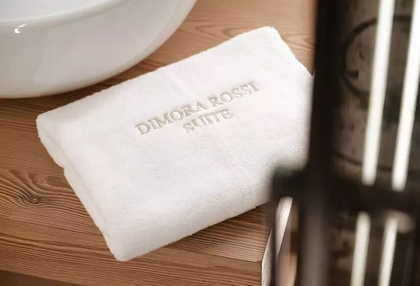 Hotelli Albergo Diffuso Dimora Rossi Charme B&b