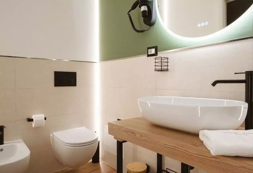 Hotelli Albergo Diffuso Dimora Rossi Charme B&b