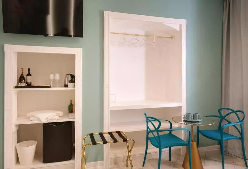 Hotelli Albergo Diffuso Dimora Rossi Charme B&b