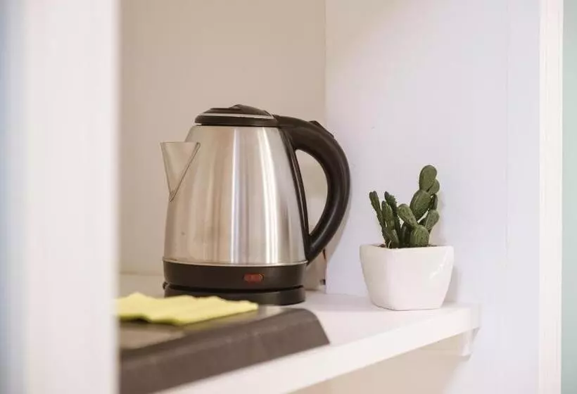 Hotelli Albergo Diffuso Dimora Rossi Charme B&b