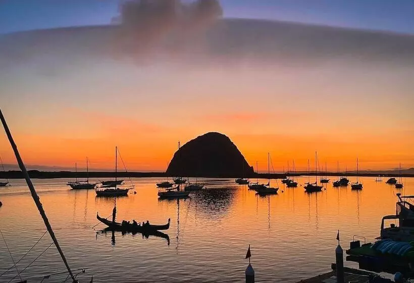 هتل Harborwalk Inn
