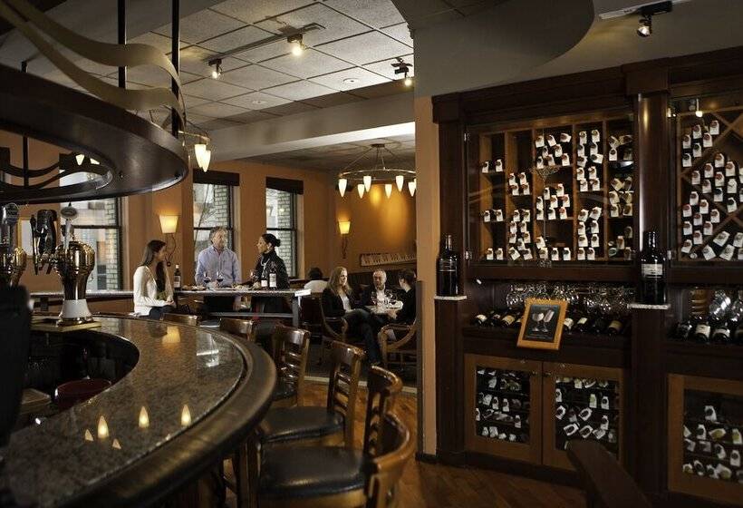 هتل The Inn At The Washington Athletic Club