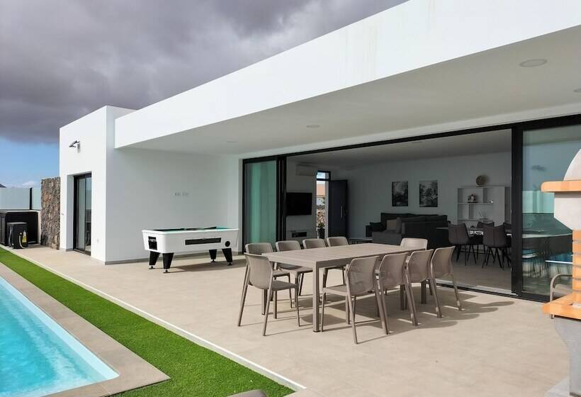 هتل Isla Favorita Resort