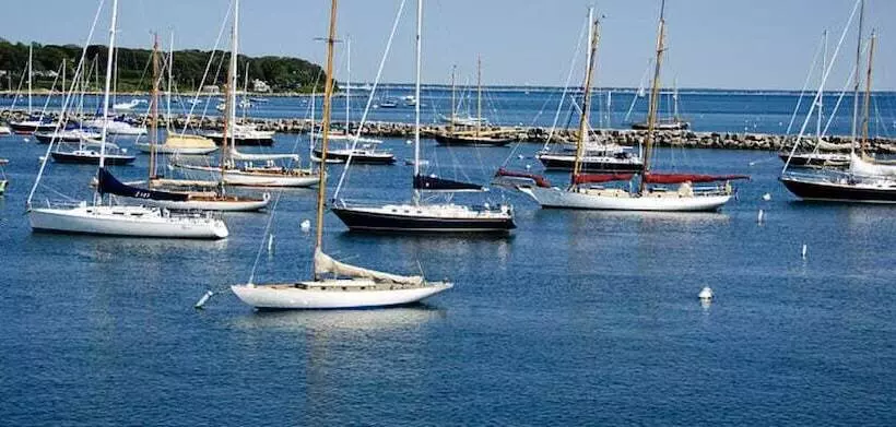 Hotelli The Sailor Park