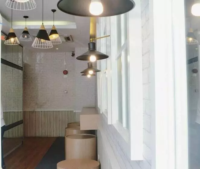 Kozi Hotel Danga Bay