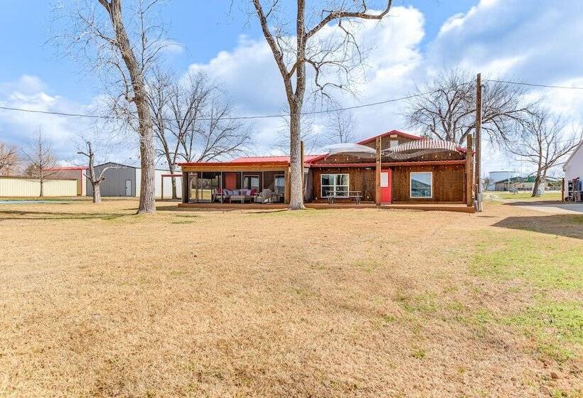 Lakefront Graford Home W/ Fire Pit + Private Dock!