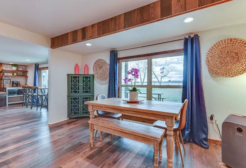 Lakefront Graford Home W/ Fire Pit + Private Dock!