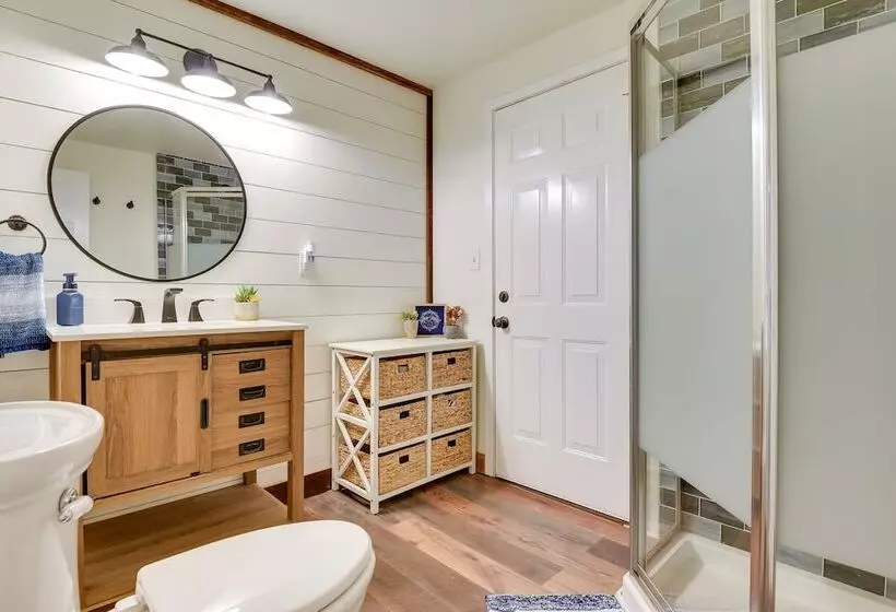 Lakefront Graford Home W/ Fire Pit + Private Dock!