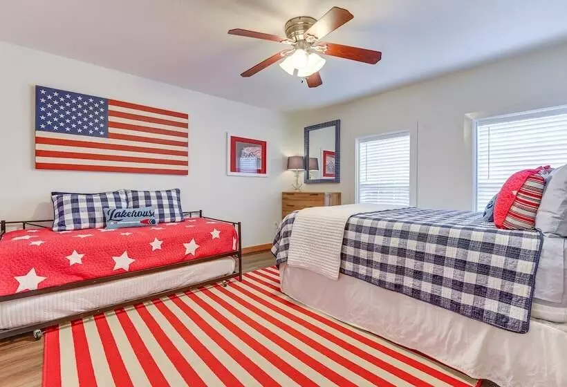 Lakefront Graford Home W/ Fire Pit + Private Dock!