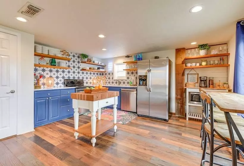 Lakefront Graford Home W/ Fire Pit + Private Dock!