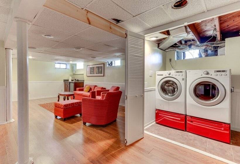 Pet Friendly West Haven Rental: Walk To Beach!