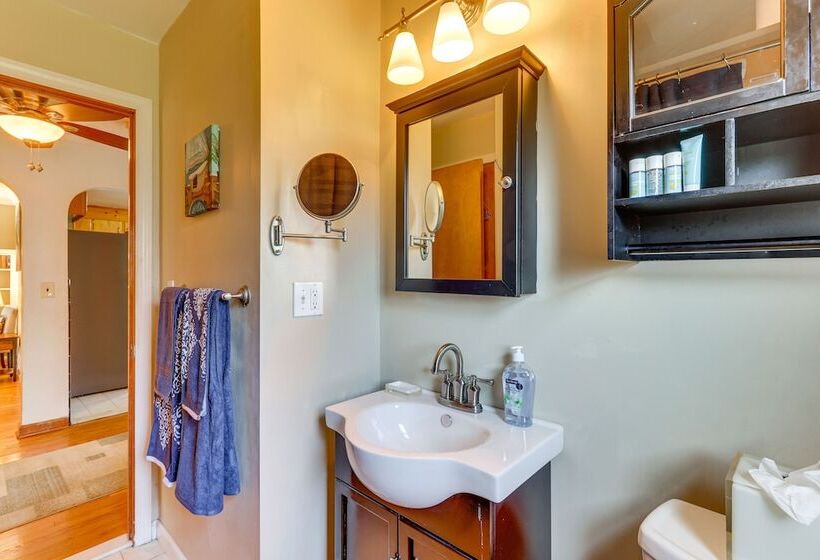 Pet Friendly West Haven Rental: Walk To Beach!