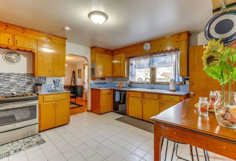 Pet Friendly West Haven Rental: Walk To Beach!