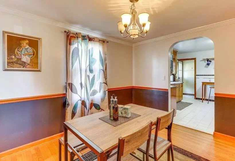 Pet Friendly West Haven Rental: Walk To Beach!