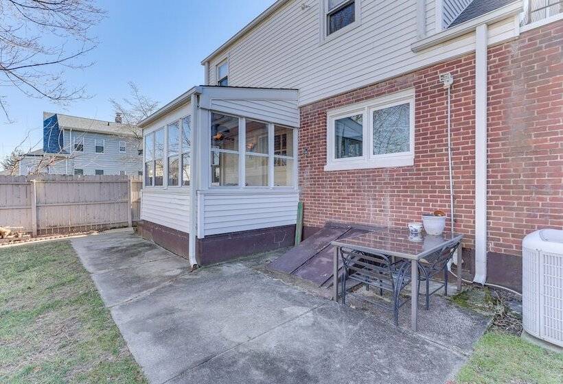 Pet Friendly West Haven Rental: Walk To Beach!