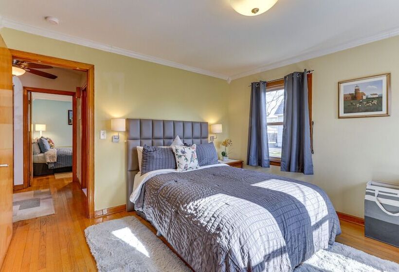 Pet Friendly West Haven Rental: Walk To Beach!