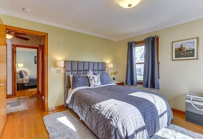 Pet Friendly West Haven Rental: Walk To Beach!