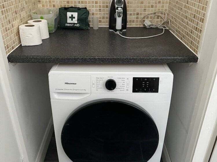 Резиденция Home Sleeps5 Netflix Parkg Near City Center/etihad