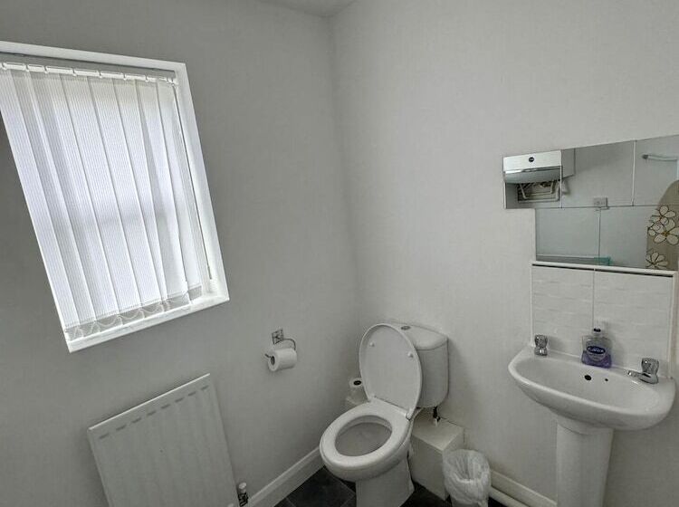 Резиденция Home Sleeps5 Netflix Parkg Near City Center/etihad