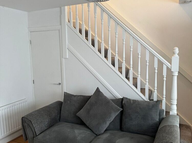 Резиденция Home Sleeps5 Netflix Parkg Near City Center/etihad